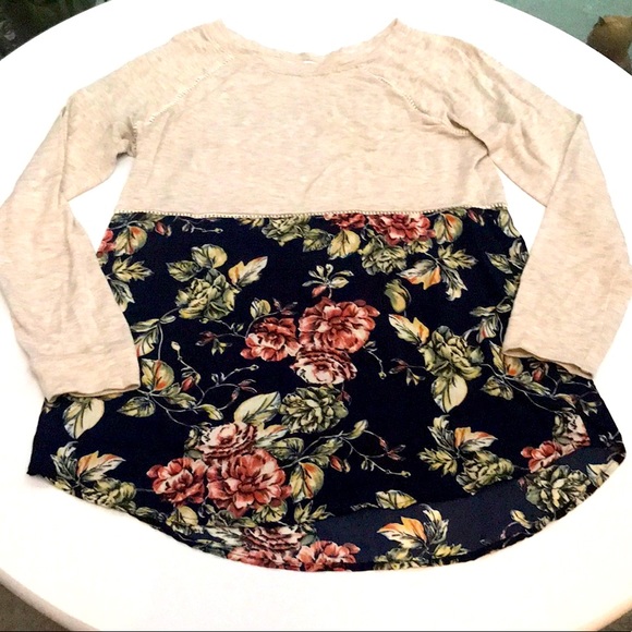 Potters Pot Floral Top - Picture 3 of 9
